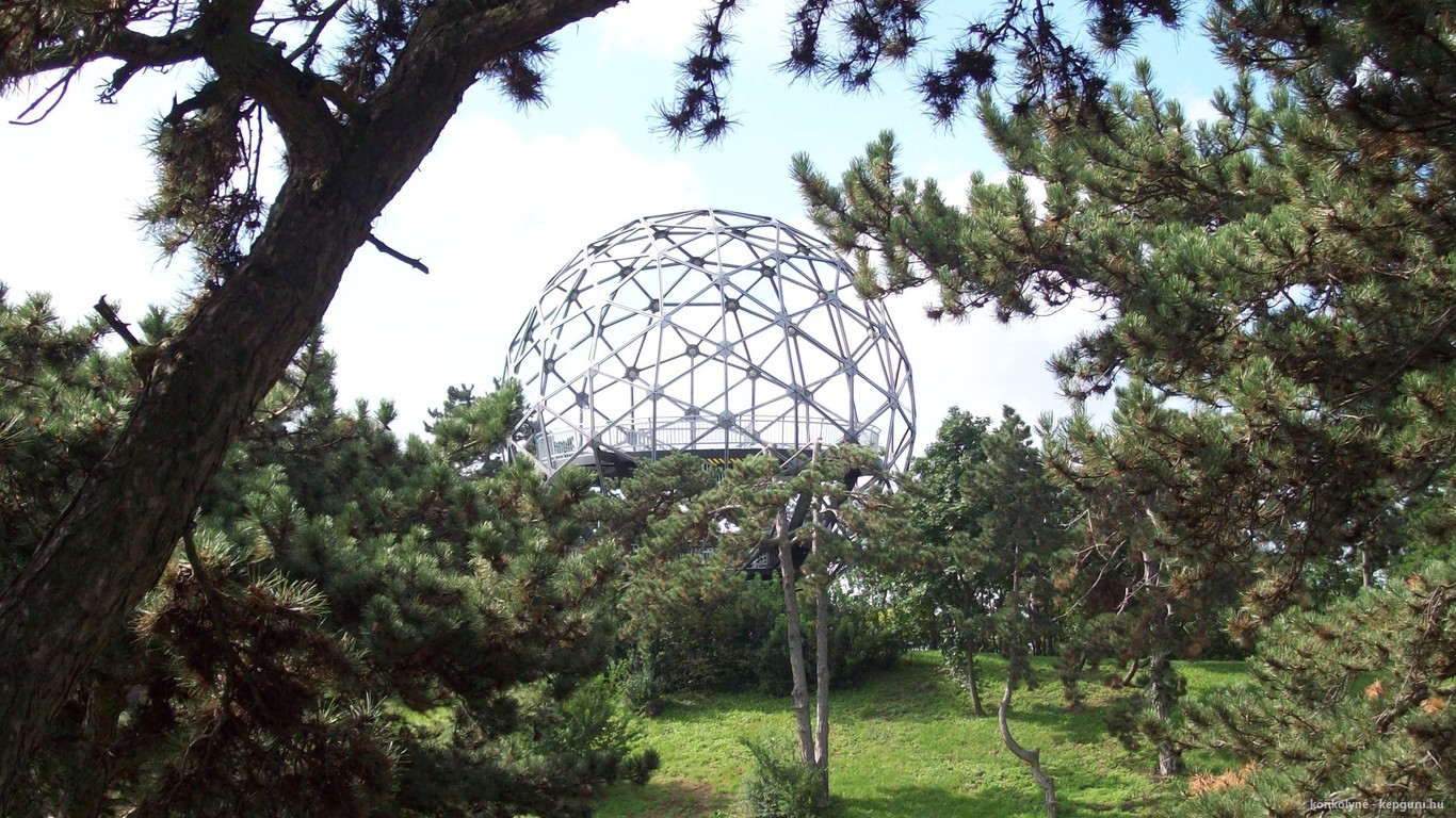 Gömbkilátó, Balatonboglár (f: kepguru.hu)