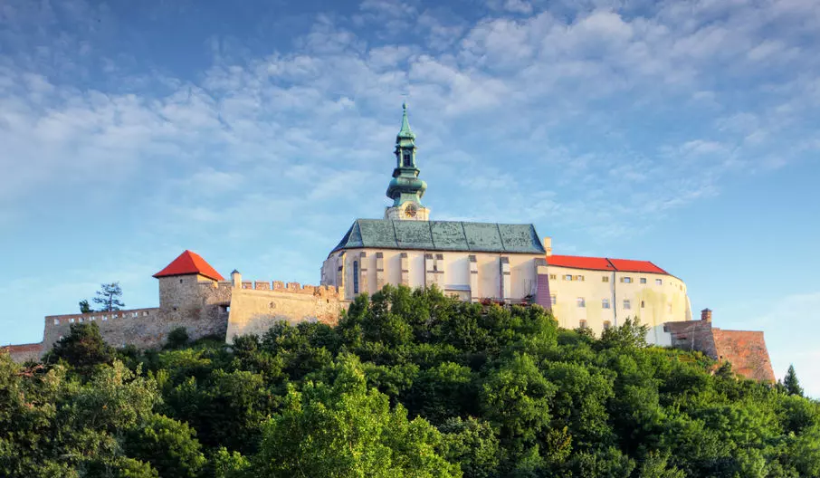Szlovákiai várak, amelyek Mikszáth Kálmánt is megihletnék