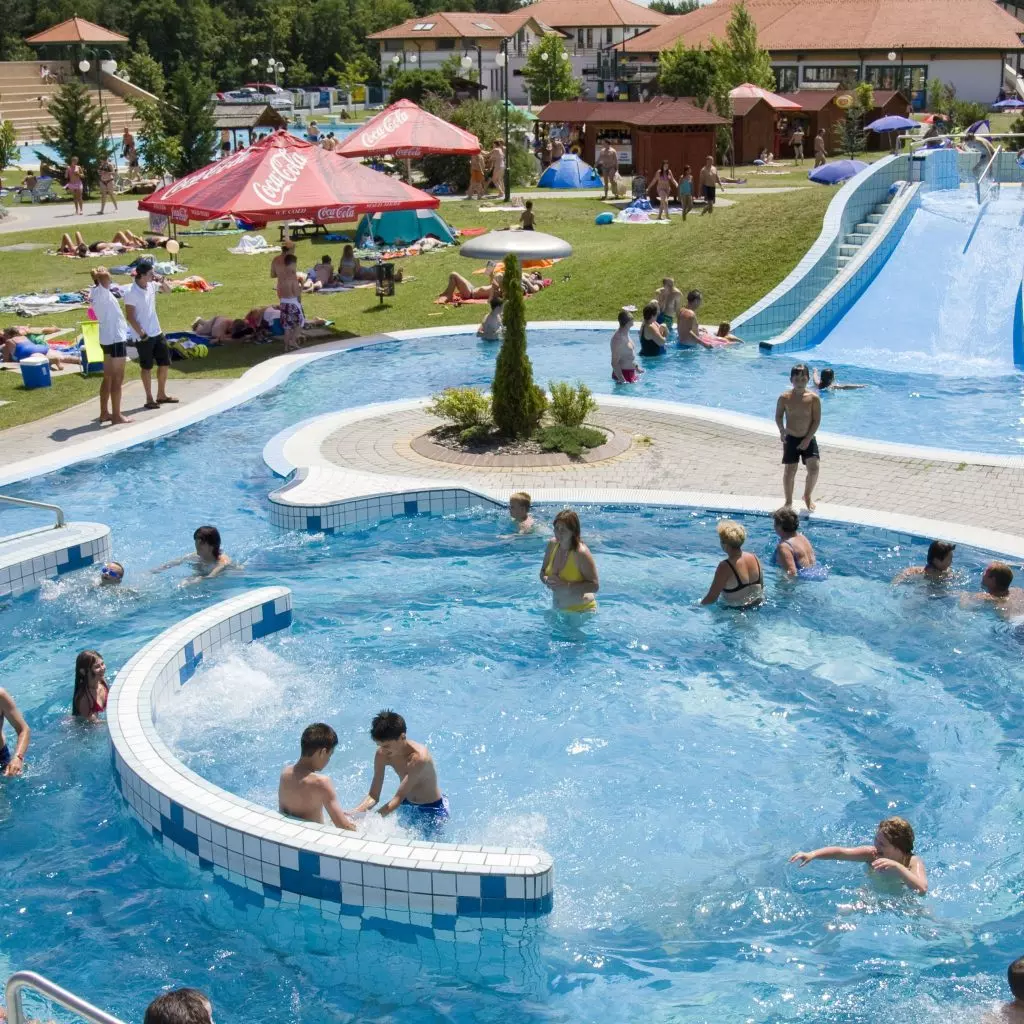 Aquaparkok és élményfürdők Nyíregyházától Kaposvárig