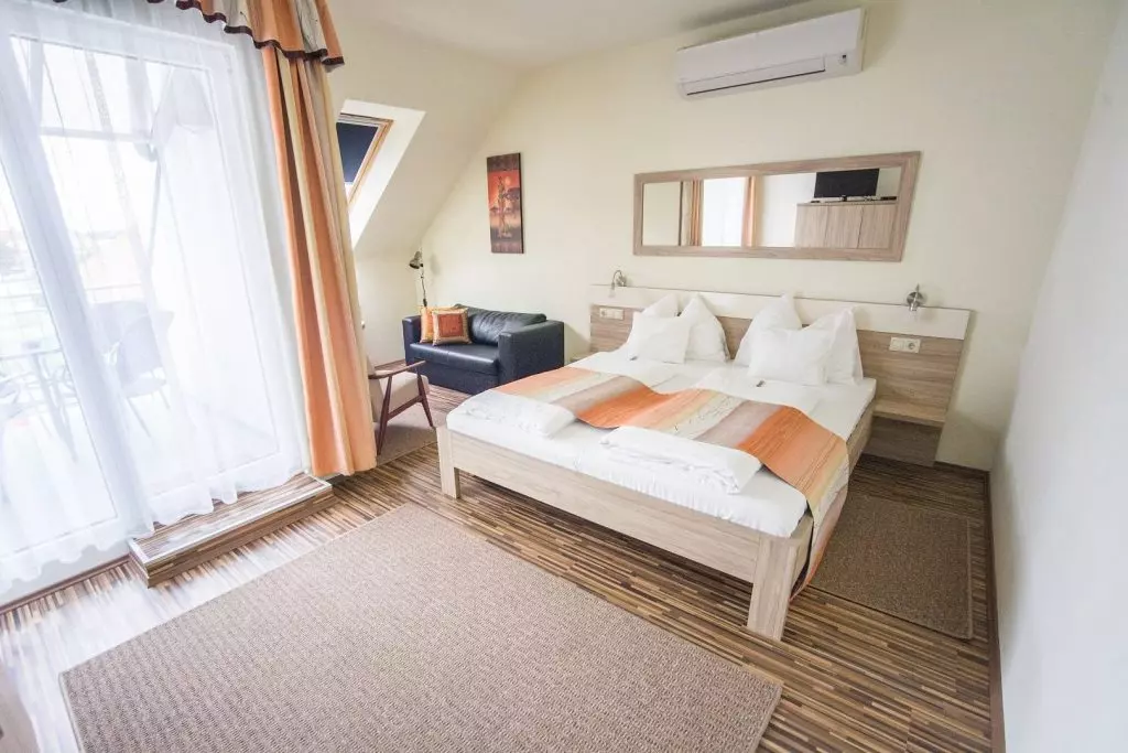 apartmanház, sárvár