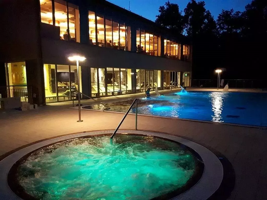 Mátra, hotel, wellness, jacuzzi