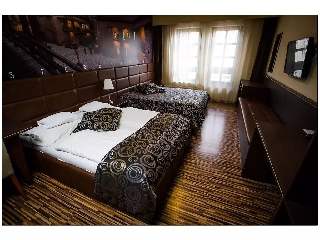 corvin hotel gyula