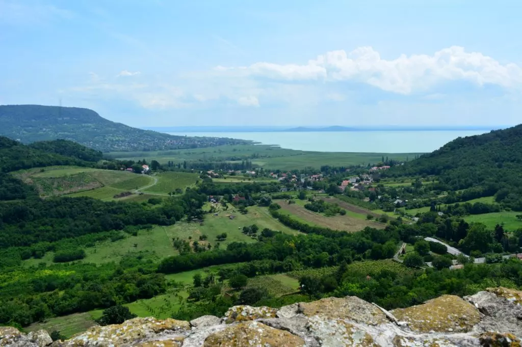 hazai várak panorámával