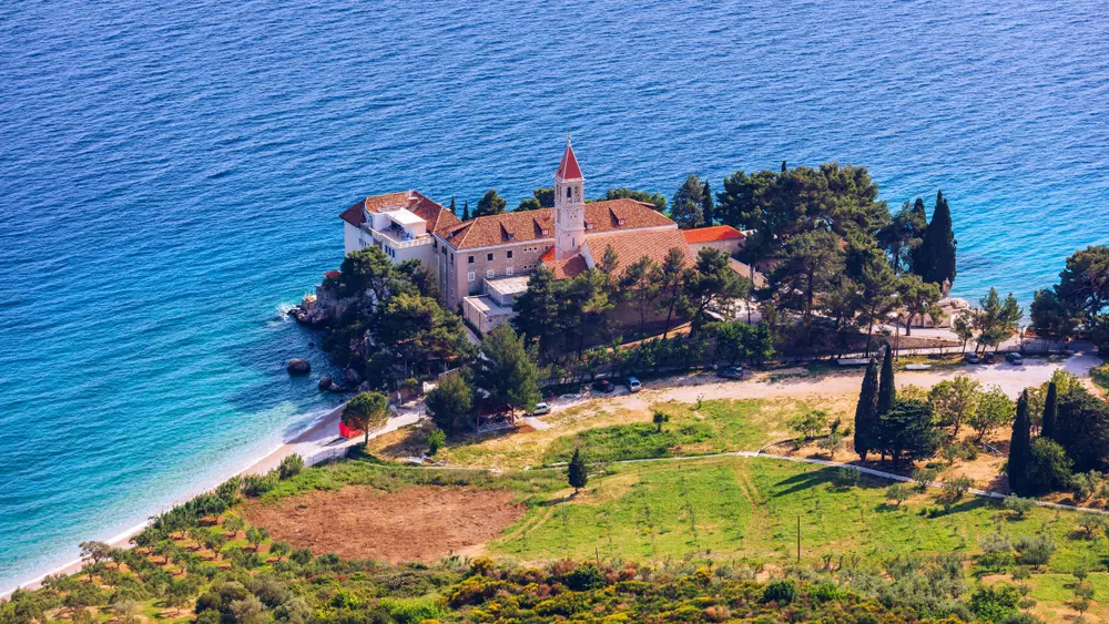 Aranyszarv, az alakváltó horvát strand