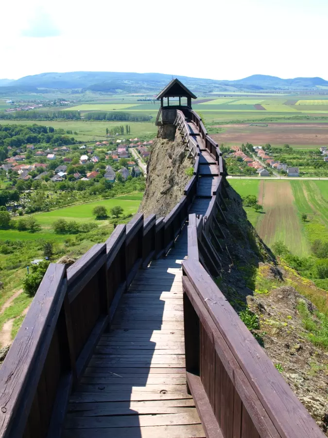 hazai várak panorámával