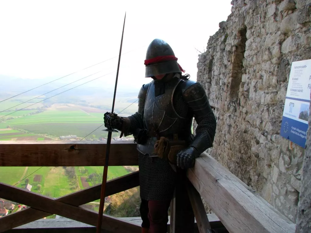 hazai várak panorámával