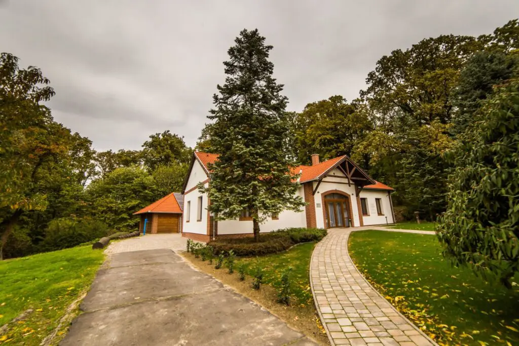 Bőszénfai szarvasfarm - az ország egyik legkülönlegesebb vadasparkja