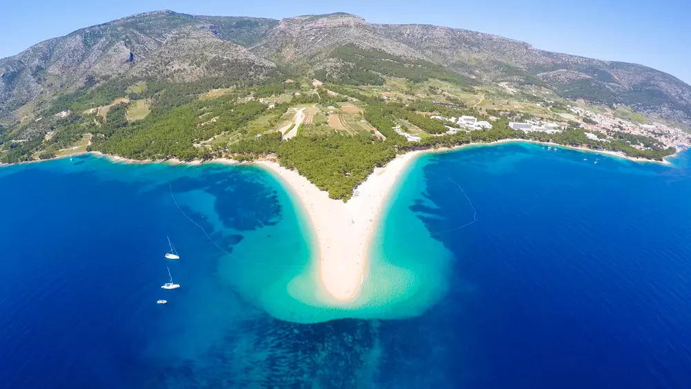 Aranyszarv, az alakváltó horvát strand