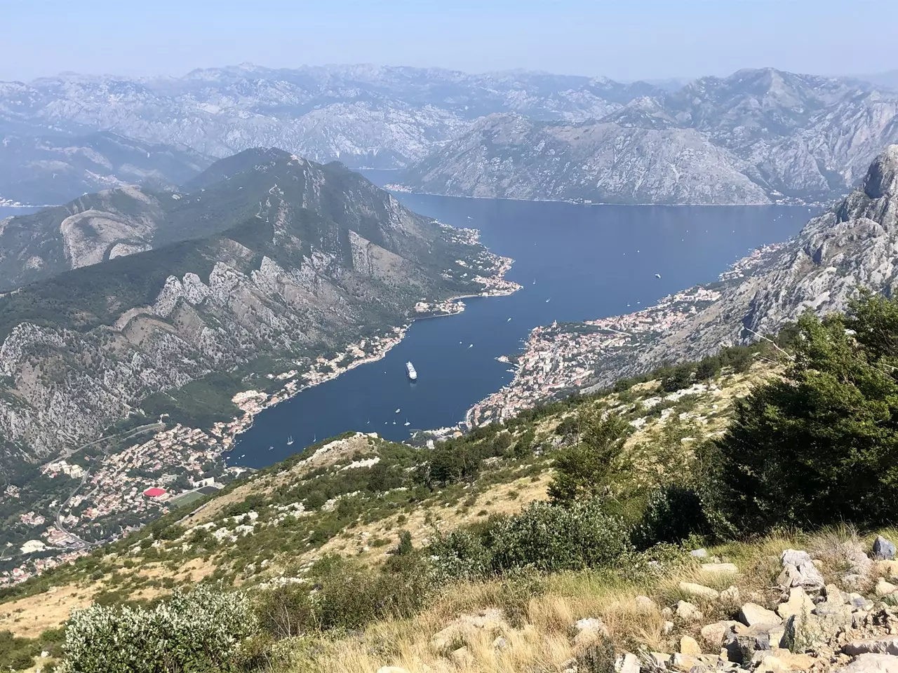 autóval Montenegróba