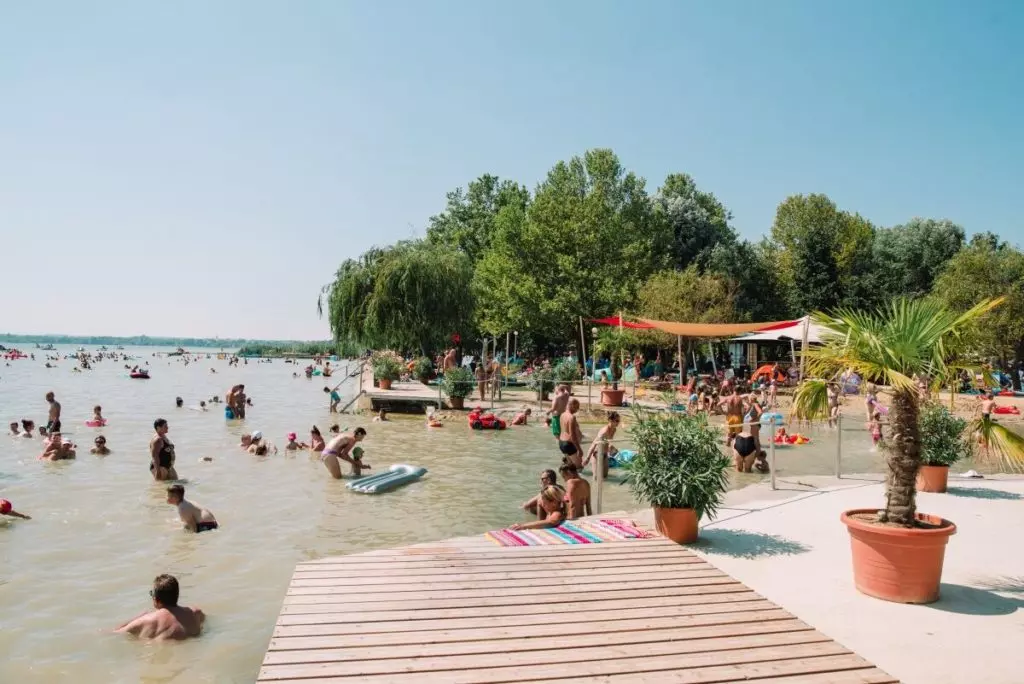 Gyerekparadicsom a Balatonon: ezért a családok kedvence Gyenesdiás