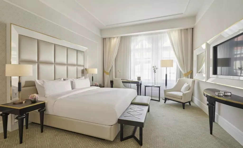 Párisi Udvar Hotel Budapest – Modern meseország üvegből, rézből és luxusból
