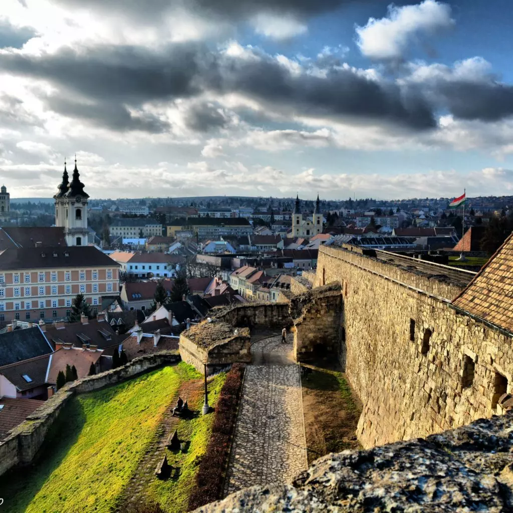 7+1 gyönyörű szabadtéri randi helyszín, ami tálcán hozza eléd a romantikát