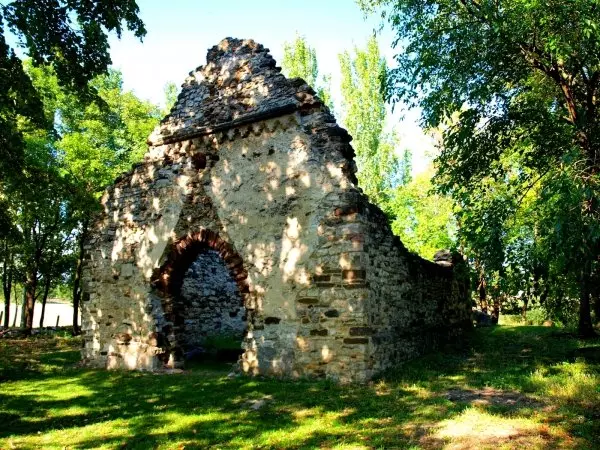Szilveszteri kirándulás romtemplomok körül
