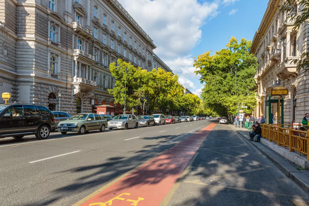 Tiszta Franciaország! Párizsi hangulat Budapesten, és provence-i szállások Magyarországon