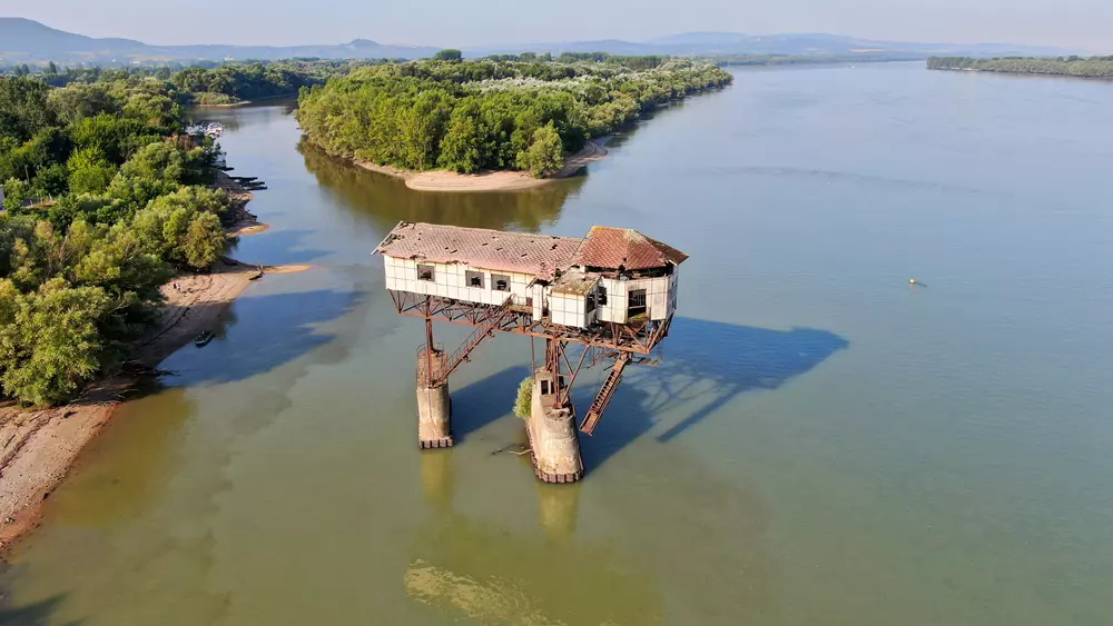 Szellemkastélytól a bakonyi szovjet laktanyáig: 5 lélegzetelállító, elhagyatott hely