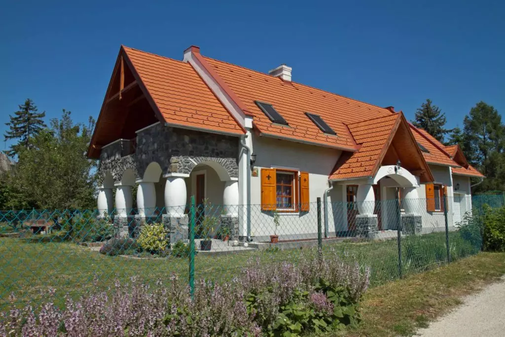 Mesés vendégházak, ahol SZÉP kártyával is fizethettek