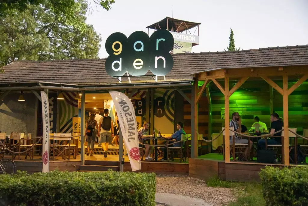 Budapesti Duna-party – Sziesztázz és szórakozz a legjobb Duna-parti helyeken!