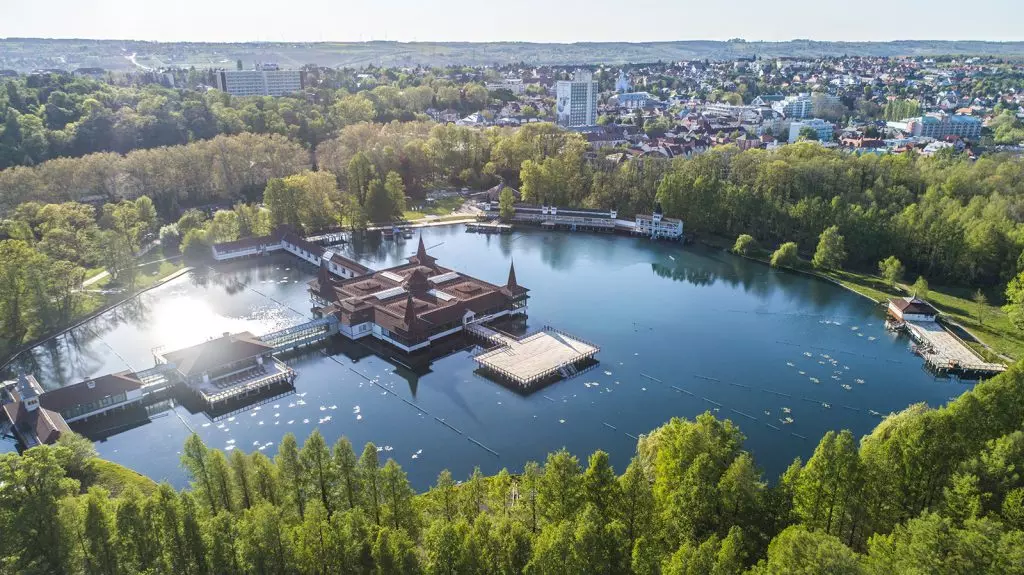 6 nyári slágerhely olyan szállásokkal, ahol még foglalhatsz az augusztus 20-i hétvégére