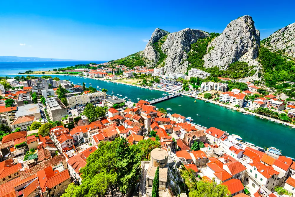 Természeti csoda az Adria partján – Omis látnivalók
