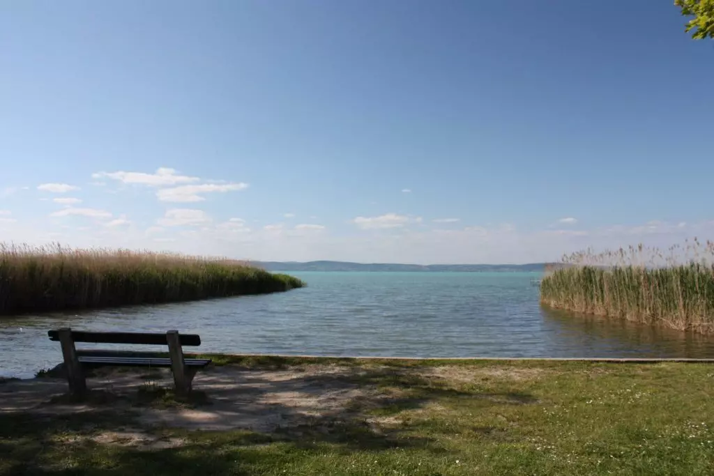 Nagy Balatoni Strand Körkép