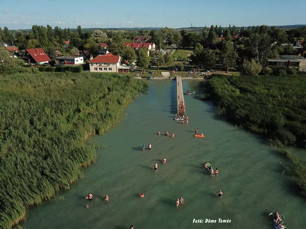 Nagy Balatoni Strand Körkép