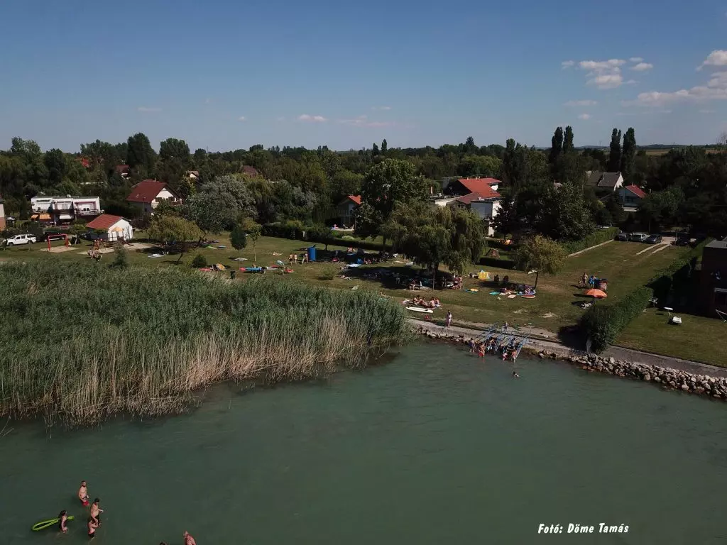 Nagy Balatoni Strand Körkép