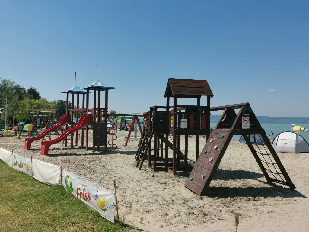Vakációra fel! – TOP 10 gyerekbarát strand