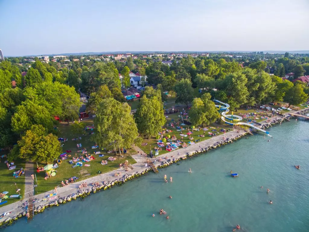 Nagy Balatoni Strand Körkép