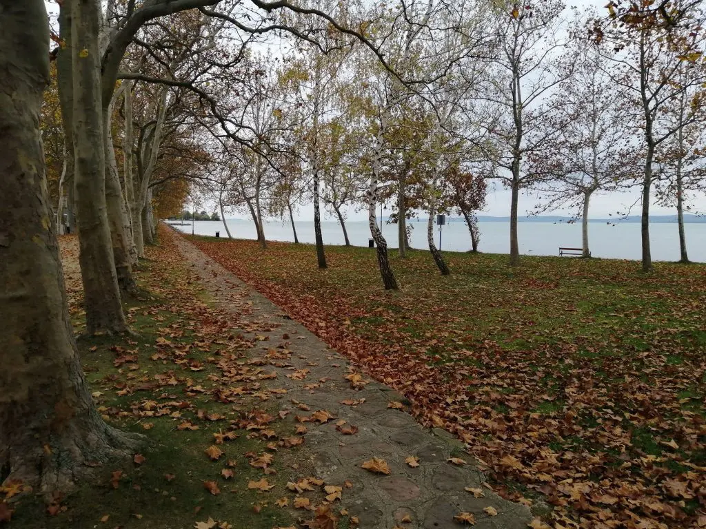 Vénasszonyok nyara a magyar tengeren – 12 ok, miért szuper hely a Balaton ősszel
