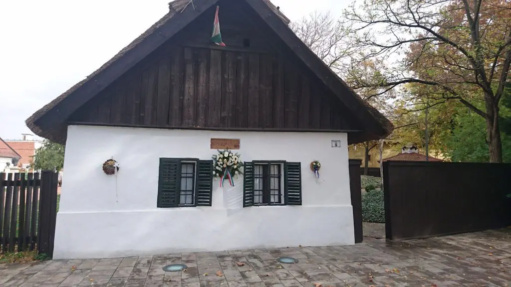 Hajósi Pincefalu – 10 kulisszatitok és érdekesség Európa legnagyobb pincefalváról!
