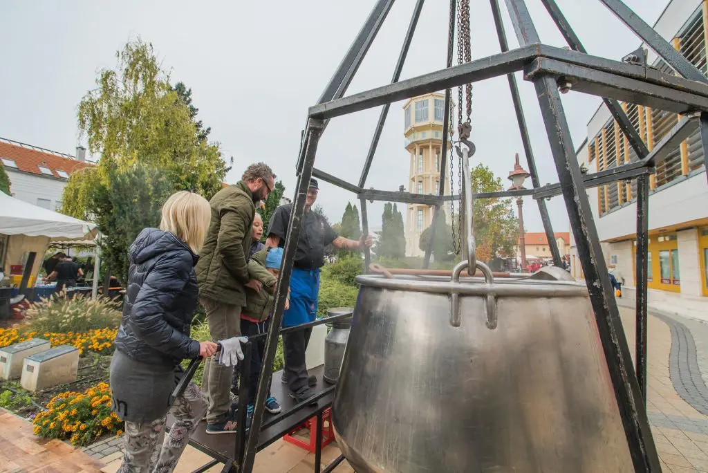 Őszi programok a Balaton déli partján – Fesztiválok, kultúra és kirándulástippek az egész családnak