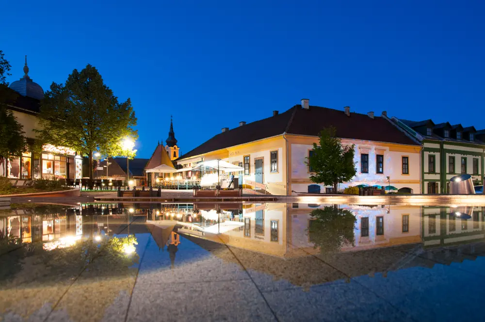 Corvin Hotel Gyula - teljesen megújulva vár Magyarország legromantikusabb szállodája!
