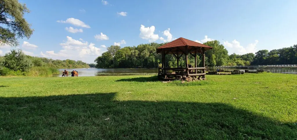 Duna vs. Tisza – Őszi program- és szállásajánló, ha folyóparton pihennél