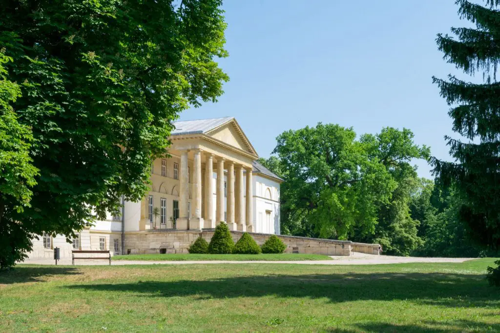Elképesztő világ rejtőzik Dég környékén - Festetics-kastély és angolpark