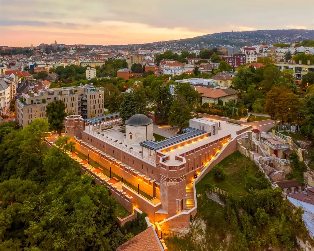 Pest vs. Buda? - Ezt a partját válaszd a fővárosnak, a látnivalók és a szállások miatt