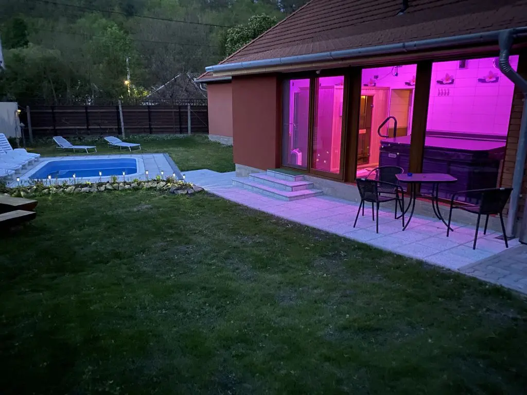 Privát wellness kettesben – önálló, jacuzzis szállások Valentin-napra