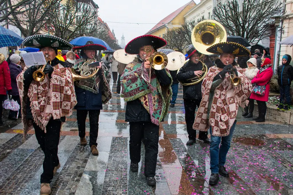 Balatoni farsangi forgatag - fesztiválok és téltemető programok
