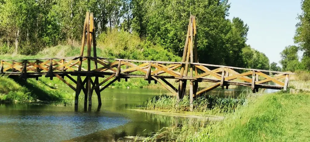 A magyar El Camino egyik legszebb része: a cölöpökre épített Szent Jakab tanösvény