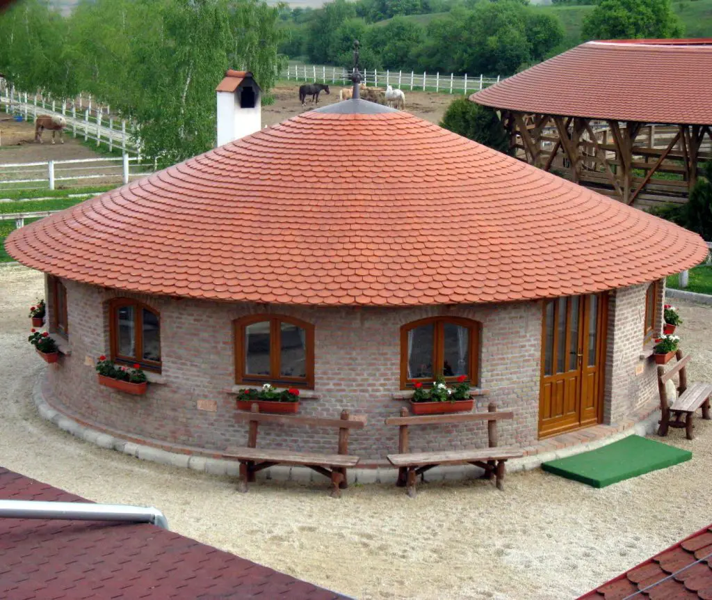 TOP 10 nyári fesztivál és a legjobb szállások a közelben