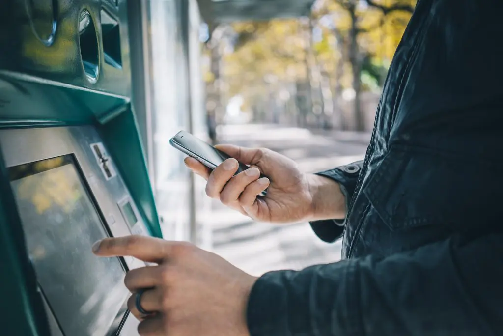 Elég-e egy mobiltelefon a fizetéshez külföldön?