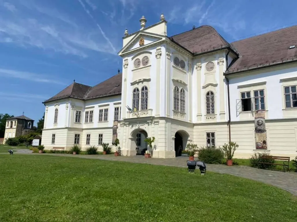 5 gyönyörű nógrádi kastély, amelyet látogatni is lehet 
