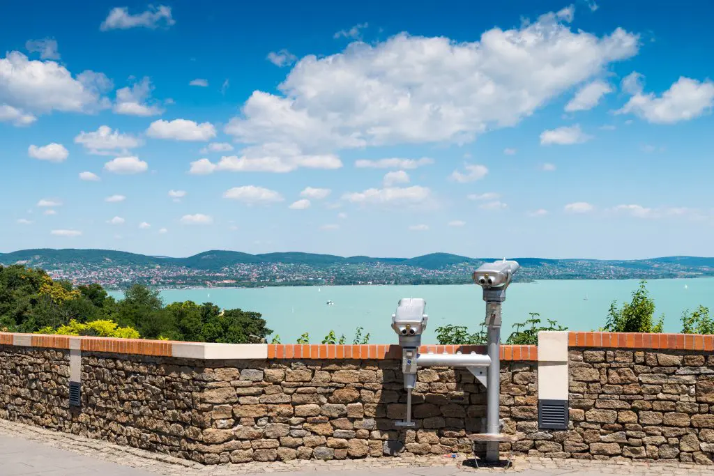Vigyázz, kész, Balaton! – Ezért telitalálat a privát strandos Hotel Club Tihany