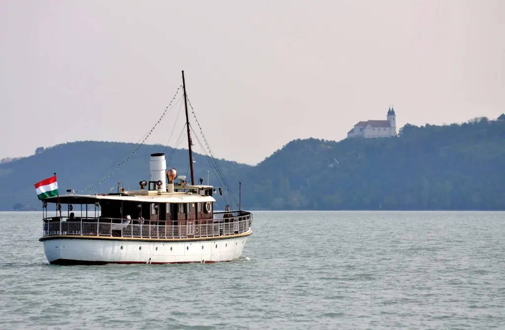 Bakancslistás programok a Balaton mellett. 
