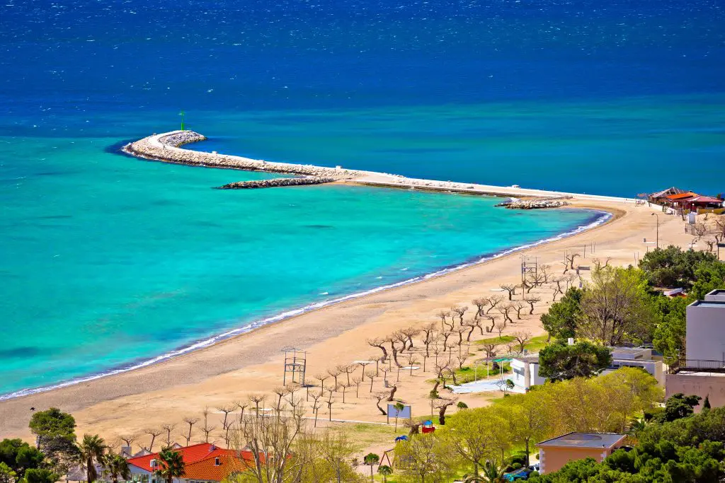 Omiš, a sziklák birodalma - Top látnivalók és szállások a Cetina kanyonnál