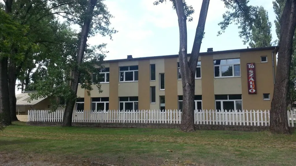 Csapj le a Szelidi-tó hangulatos retro-világára! (látnivalók + szállástippek)