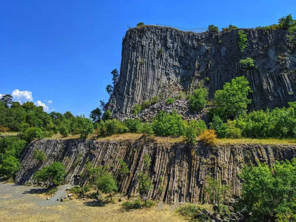 Vessétek bele magatokat a balatoni barangolásokba legfrissebb bakancslistánk alapján, ahol számtalan látnivaló és meseszép panoráma vár.