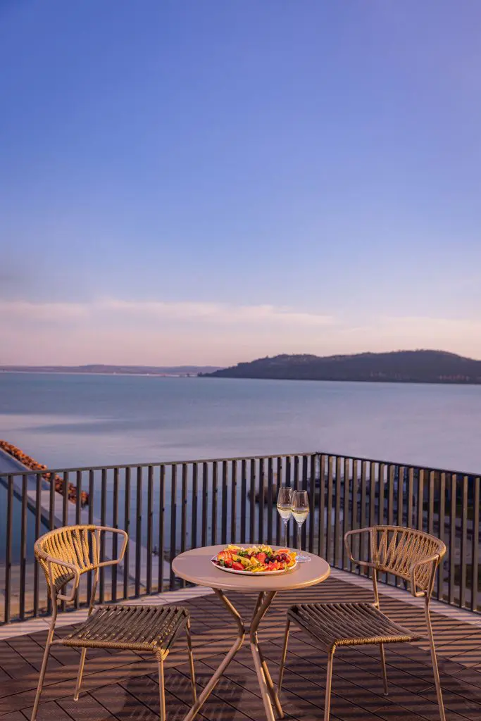 Üdítő énidő a Balcsi legújabb felnőttbarát szállodájában – Ilyen szuper lett a LUA Resort*****