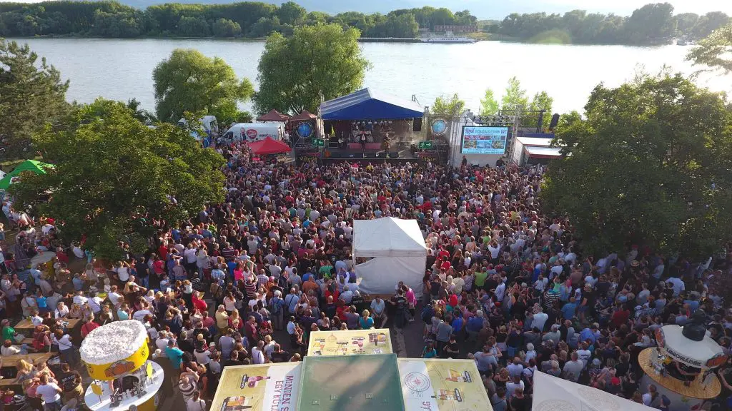 Sörre bort bármikor! Sörfesztiválok és boros rendezvények nyár végén, ősz elején