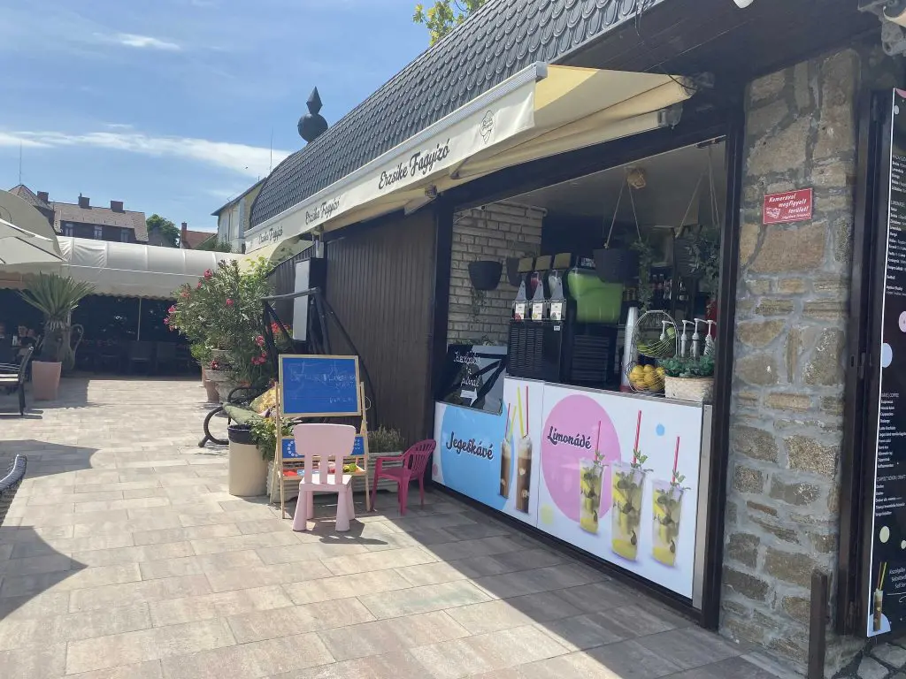 Laktózmentes Balaton – TOP helyek, ahol laktózmentes sütemények, fagyi és palacsinta vár