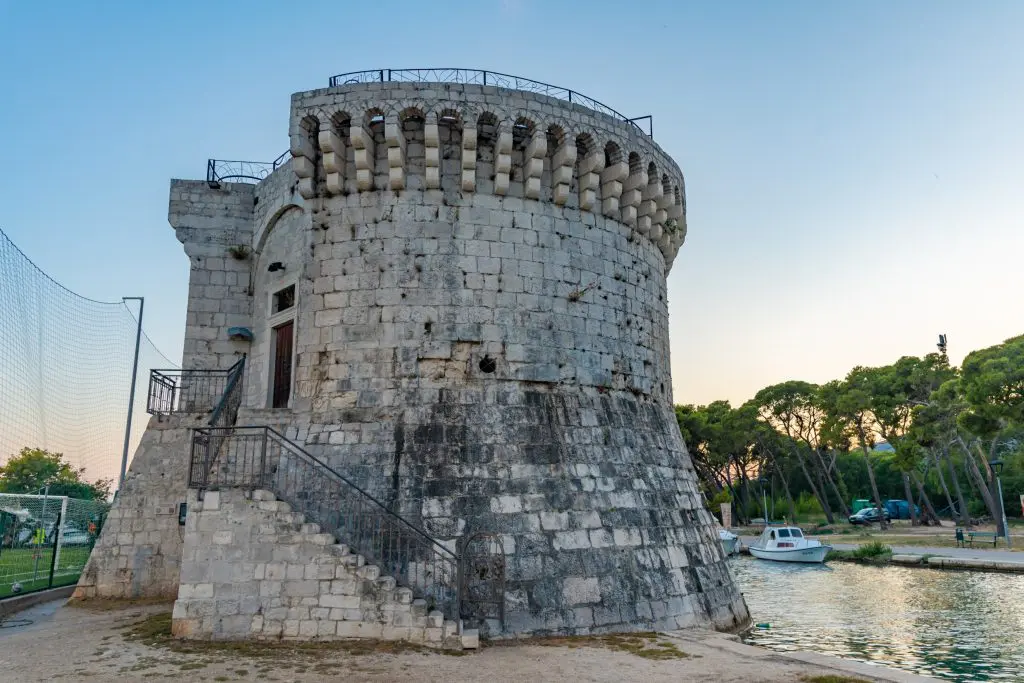A Trónok Harca és a  kőbe vésett mesék városa, Trogir – TOP látnivalók és szállások